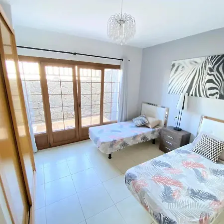 Sea Breeze Ocean View Villa *