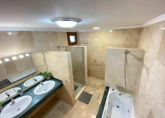 Sea Breeze Ocean View بلايا بلانكا